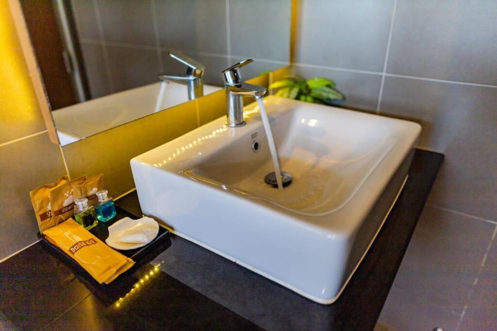 Honeybee Pool Villa Smooth As Silk Ao Nang Esterno foto